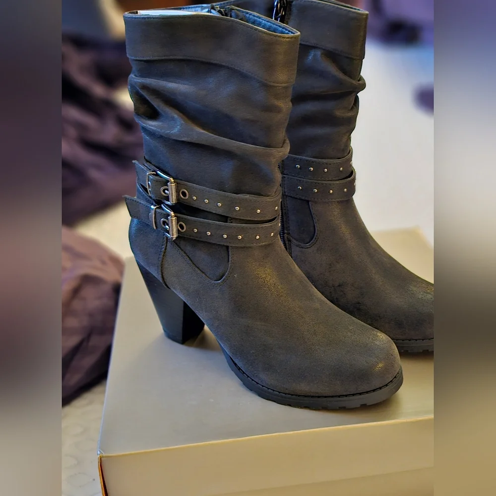 Levity Norma women's boots size 8.50 color black. New Never worn heel 3" NWOT - Picture 2 of 13